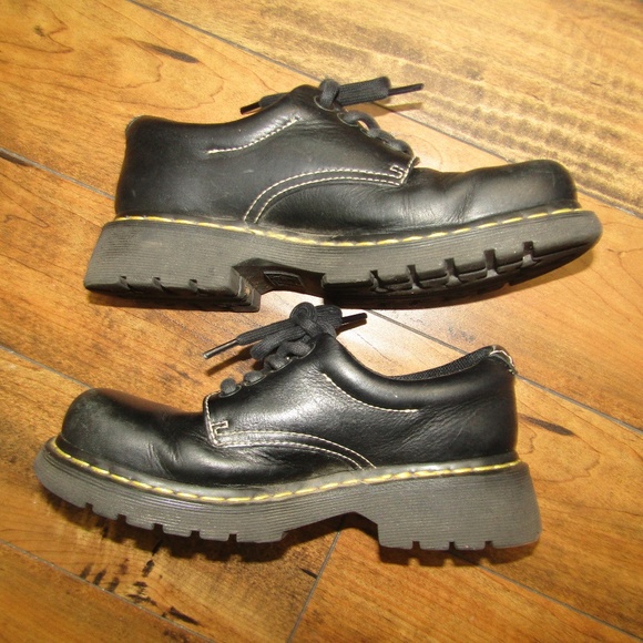 dr martens thick sole shoe